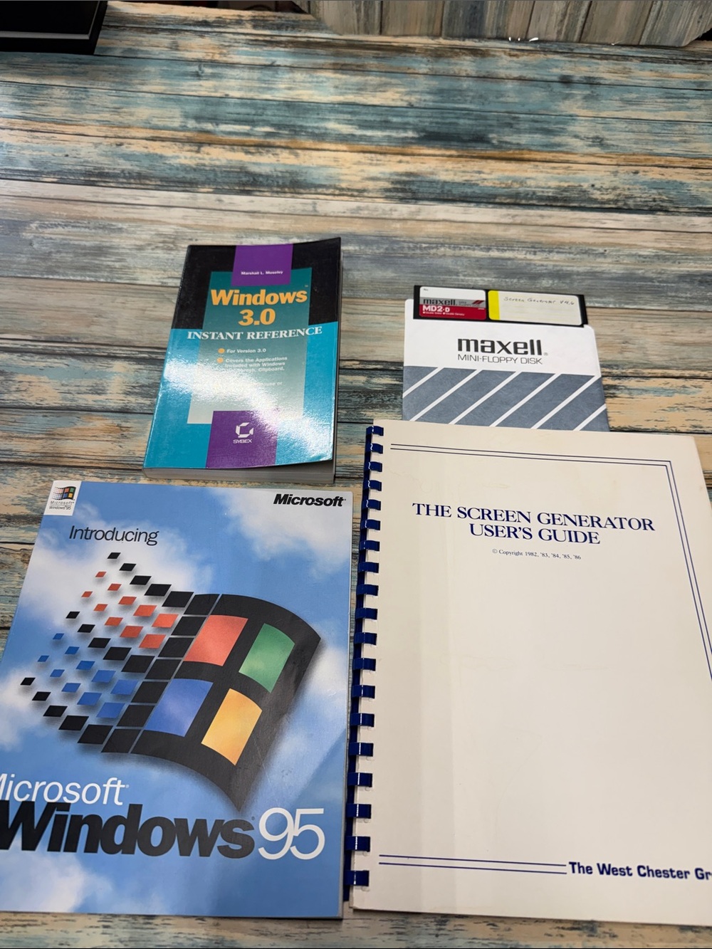 ⭐️Vintage 90s Windows 95 Manual & Windows 3.0 Guide + 1980s Floppy Disk Lot